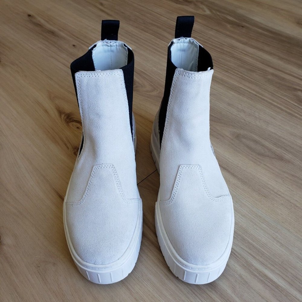 Puma Mayze Suede Chelsea Boots Cream Black Womens 7.5 Pull On Combat Ankle